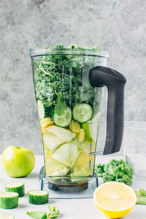 delicious  vibrant green juice   juicer