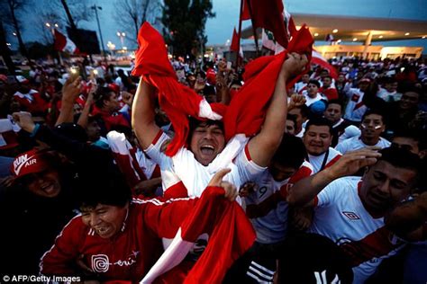 Hundreds Of Peru Fans Descend On Buenos Aires Daily Mail