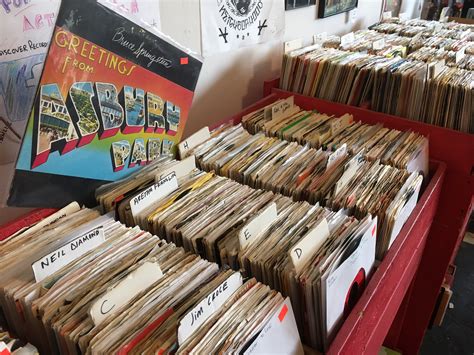 record stores  chicago discogs