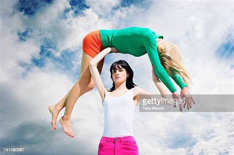 woman lifting skirt photos et images de collection getty images