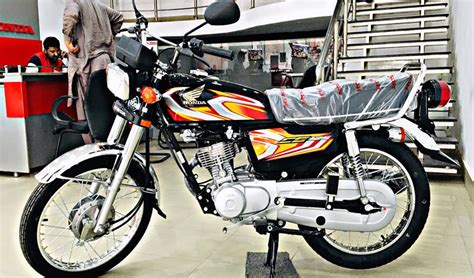 honda cg   price  pakistan iconic bike continues  dominate