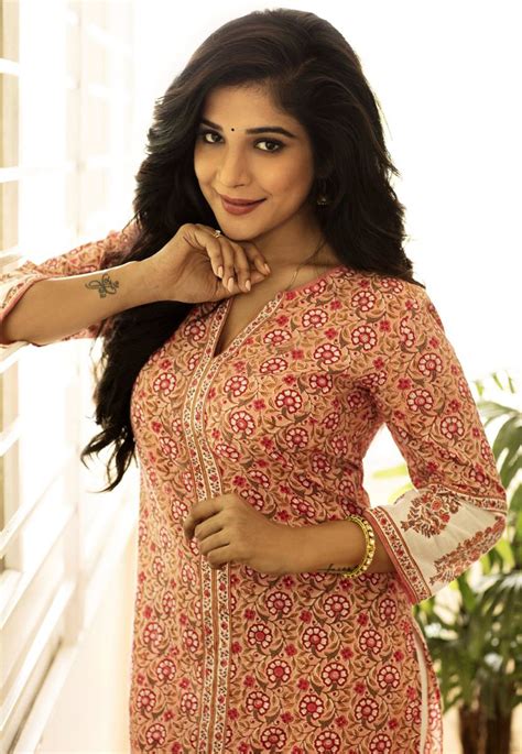 Actress Sakshi Agarwal Portfolio Photos Tamilnext