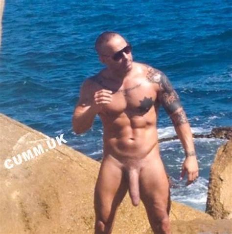 Big Nude Beach Sensational Hung Alpha Male ƂuᴉlᴉƎƆ Ǝ