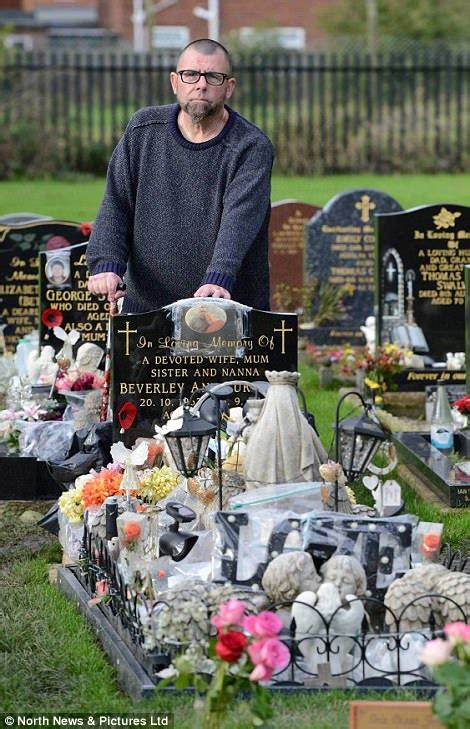 Grieving Sunderland Widower Forced To Sleep In Graveyard Daily Mail