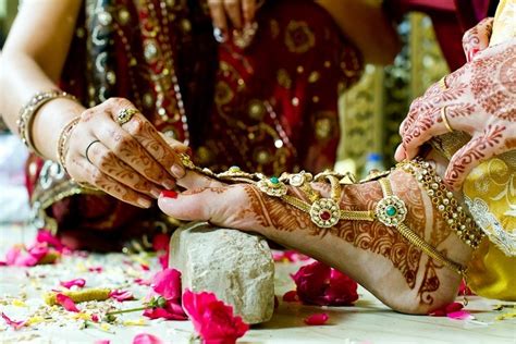 Different Types Of Bangles Worn By Indian Married Women