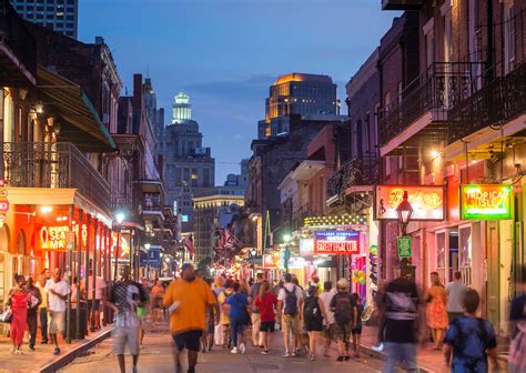 bourbon street  orleans bars   visit