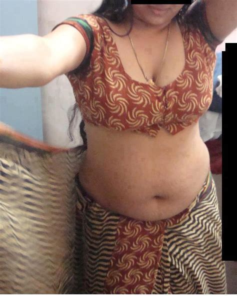 bhabhi removing blouse showing boobs साड़ी ब्लाउज उतार कर नंगी चूचि दिखाई