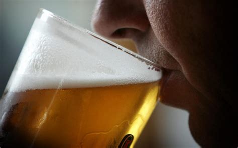 cerveja faz mal   saude alguns estudos dizem  nao