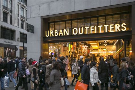 guide  urban outfitters  london store opening times details