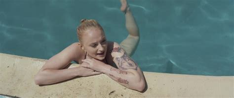 sophie turner sexy josie 2018 1080p 55 pics s and video thefappening
