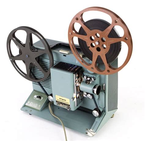 Vintage Argus Showmaster 500 8mm Movie Projector W Reel And 2 Movies