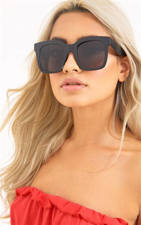 matte black oversized square sunglasses prettylittlething usa