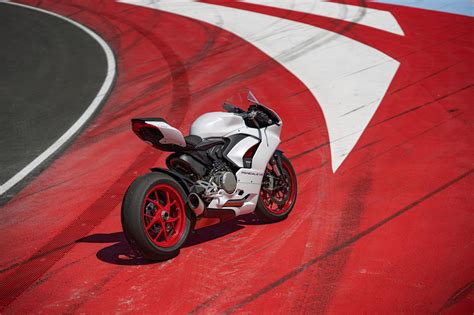 ducati panigale  india launch    days details