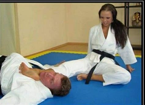 Pin By Female Combat On Feet In Face Women Karate Martial Arts Girl