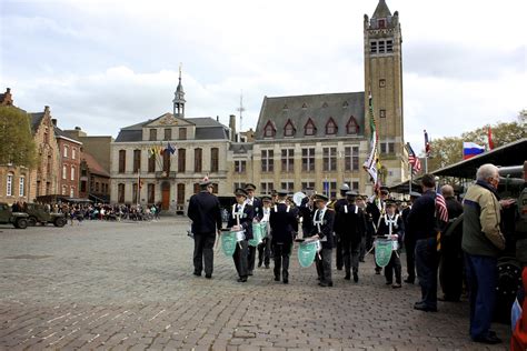 life    seller remembrance day  roeselare belgium