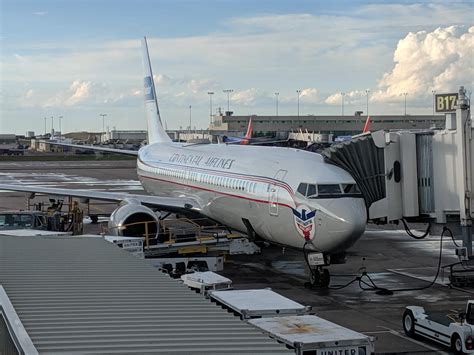 united    nice retro continental livery     ive    raviation