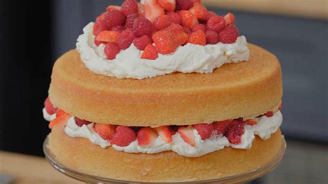 berries  cream sponge cake recipe   anna olson book recipes
