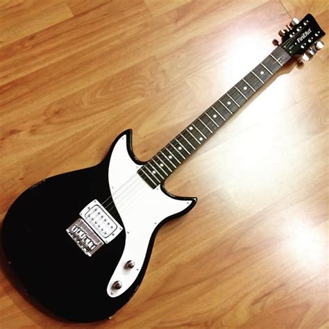 act   black electric guitar  beginners reverb