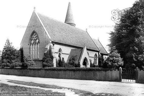 photo  croxley green  saints church