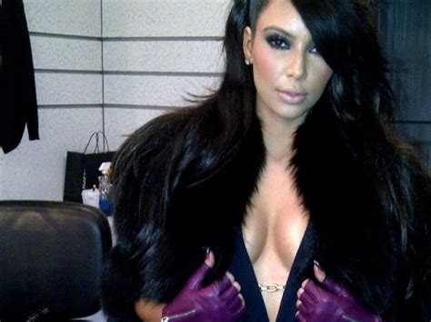 مدونة شاب Kim Kardashian Sex Hot Pictures