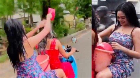 Viral Video Dua Gadis Mojokerto Mandi Naik Motor Pelaku Minta Maaf
