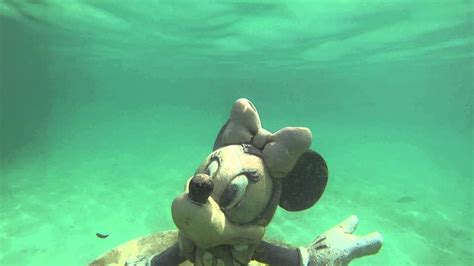 dcl snorkel lagoon  castaway cay discover hidden minnie mouse    youtube