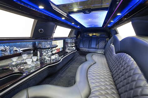 lincoln stretch limo toronto airport limo pearson airport limo
