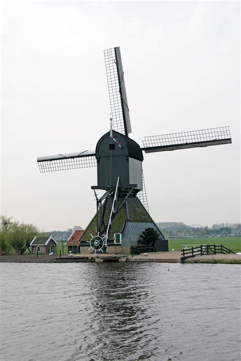 de blokker kinderdijk alblasserwaard le moulin holland dutch sailing century water