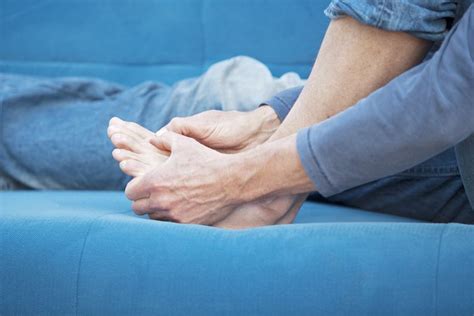 5 reasons your toes are cramping