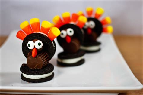 5 Turkey Shaped Treats To Make For Thanksgiving