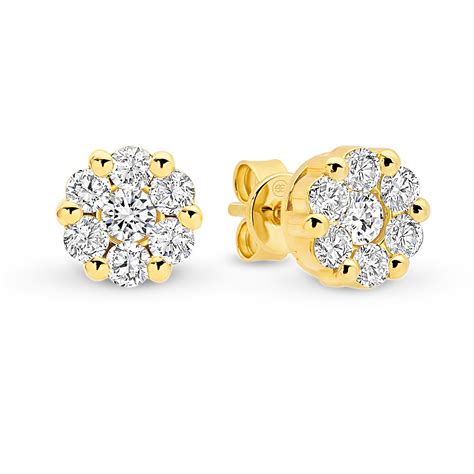 classic cluster diamond stud earrings   yellow gold