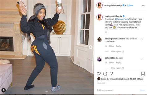 ‘shake it up momma malaysia pargo poses in mismatched socks but fans