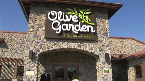 olive garden opens  chicago location abc chicago