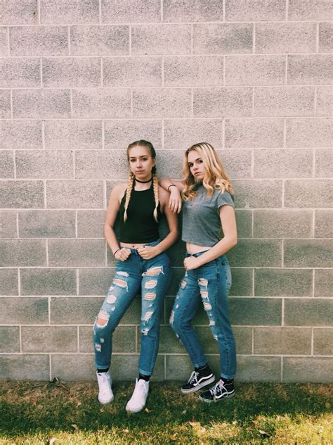Best Friends•ripped Jeans• Insta• Emmy Christensen Friend Photoshoot