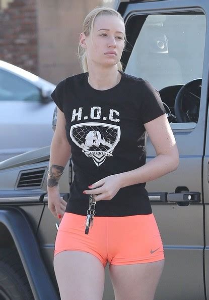 Iggy Azalea Runs Errands In Her New G Wagon Wears Really Tight Shorts