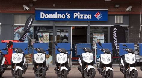 dominos pizza dijt verder uit opent recordaantal de ondernemer