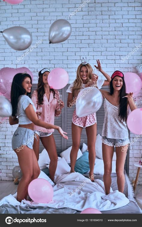 Pajama Party Outfit Ideas Pjs Party Pijama Party Sleepover Party
