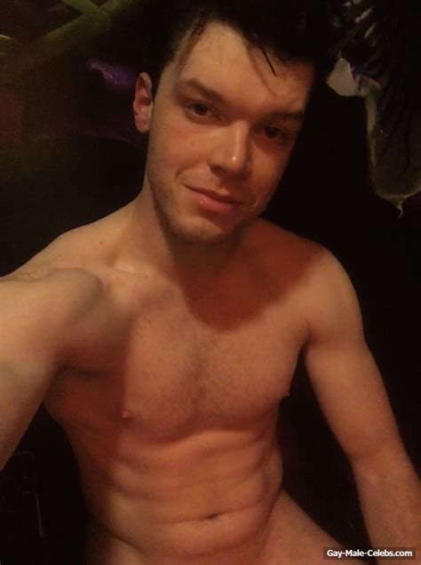 cameron monaghan nude selfie photos gay male