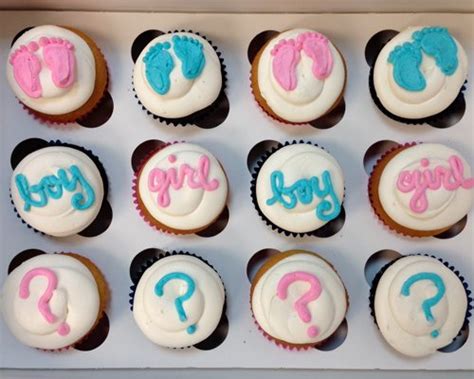 gender reveal cupcakes classy girl cupcakes