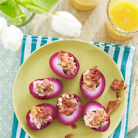 roze gevulde eieren met krokante bacon coop recept voedsel ideeen snack ideeen eten recepten