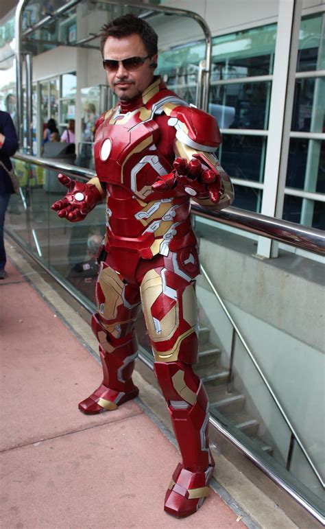 Tony Stark The Most Incredible Cosplay Costumes To Copy For Halloween