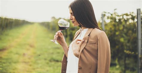 The Top 7 Health Benefits Of Drinking Red Wine Daily Hive Calgary