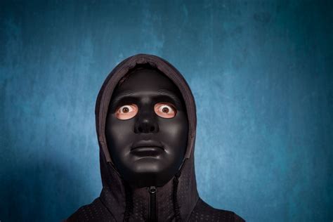mann mit schwarzer maske kostenloses stock bild public domain pictures