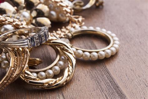 jewelry industry moves   sustainable