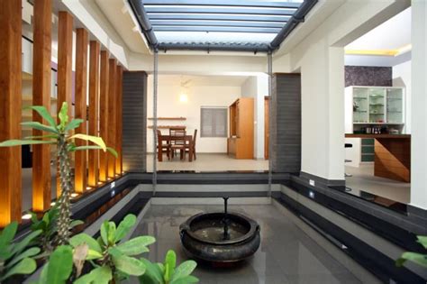 courtyard designs  homes  kerala  expert
