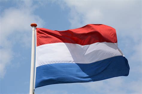 maritieme autoriteit moet nederlands vlag weer aantrekkelijk maken binnenvaartkrant