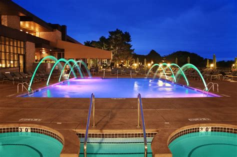 hotels  janesville wi  pool roseanna peyton