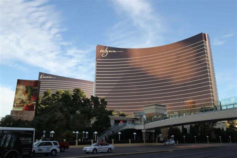 wynn las vegas casino hotel rooms tower suites pool spa dining