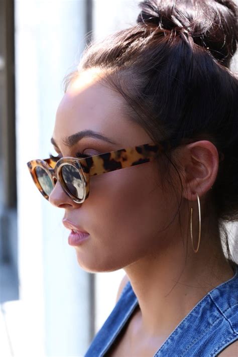 chic tortoise sunglasses tortoise cat eye sunglasses sunnies lulus