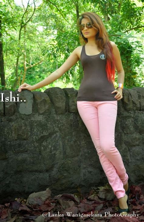Lankan Hot Actress Model Tv Presenter Singer Pics Photos